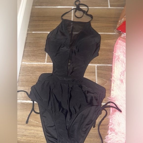 - CUPSHE Mesh Side Cutout Ruched Drawstring Monokini Swimsuit size Medium - Picture 10 of 15